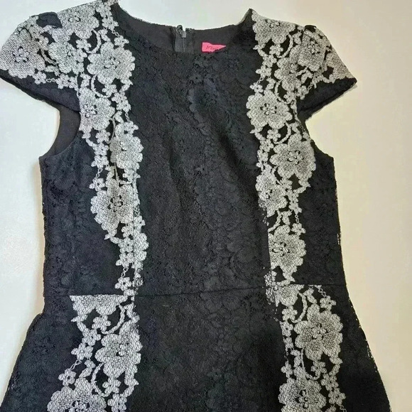 Betsey Johnson Black & Gray Cap Sleeve Sheath Midi Lace Dress - Sz 10 - Picture 8 of 10